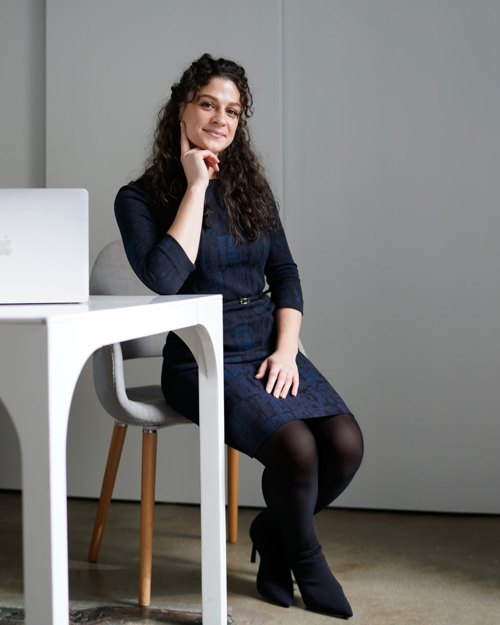 siyah opak çorap kombinleri